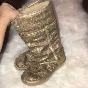Gently used coach ugh type boots